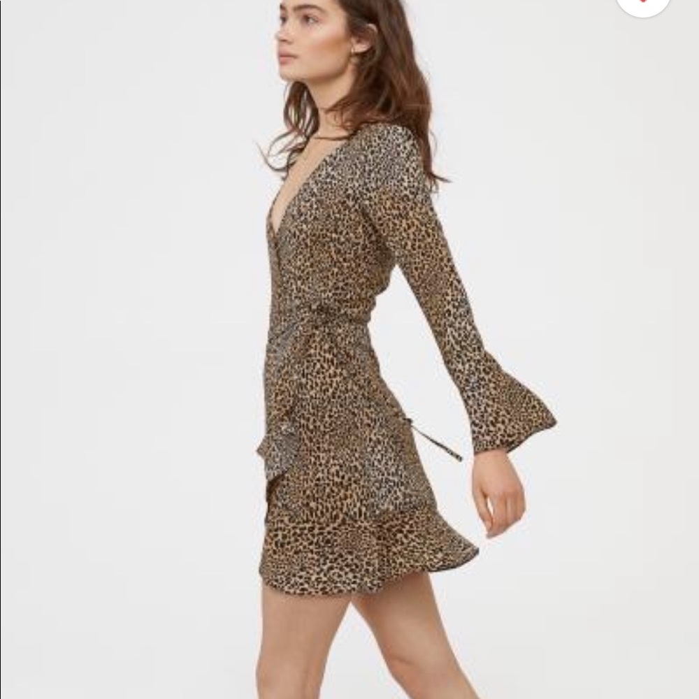 Leopard print short wrap dress